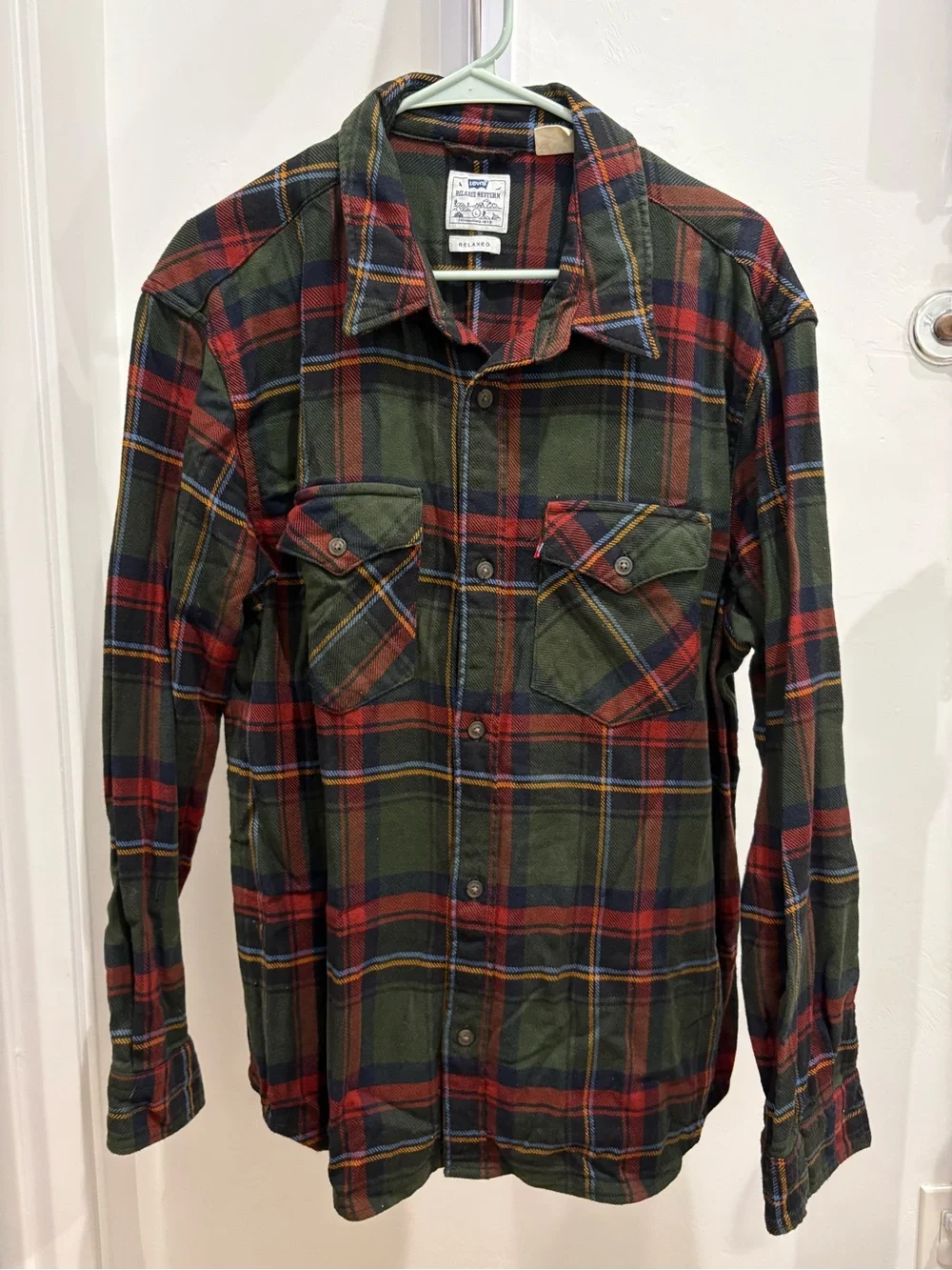 Levi's Green & Red Plaid Long-Sleeve Shirt